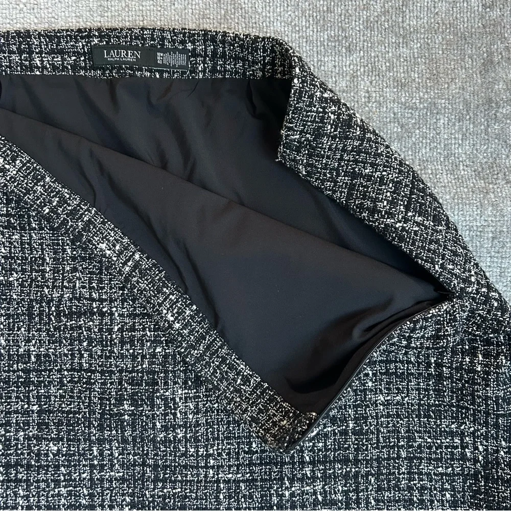 Lauren Ralph Lauren Women’s Black and White Bouclé Pencil Miniskirt, Size 18W